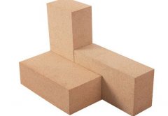 What is the difference between ordinary refractory bricks and dense clay refractory bricks?